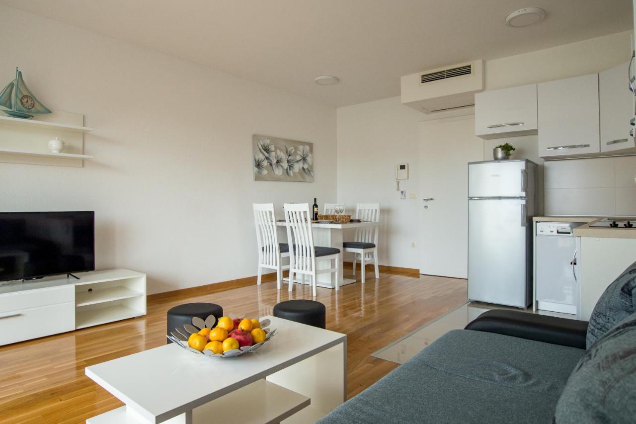 Apartments Mattea Makarska Eksteriør bilde