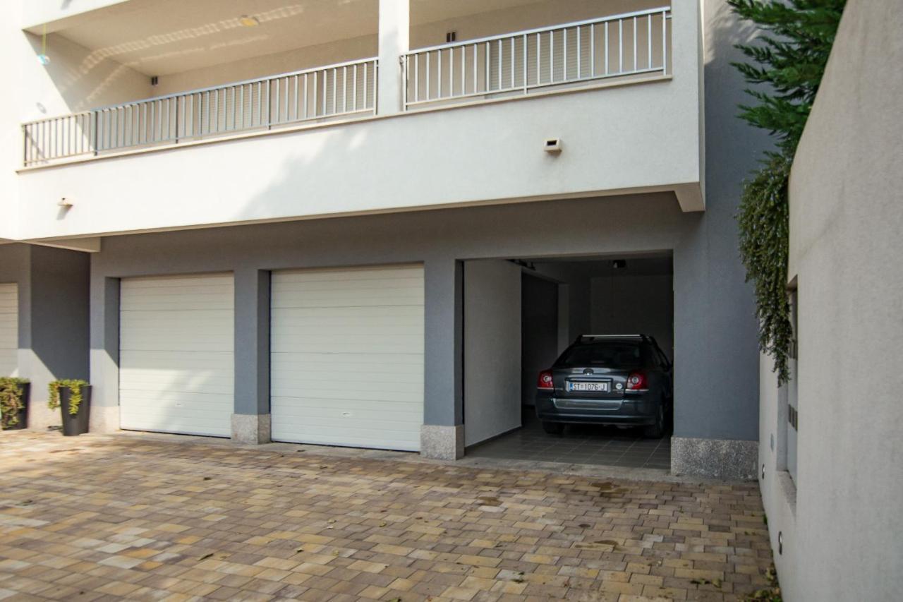 Apartments Mattea Makarska Eksteriør bilde
