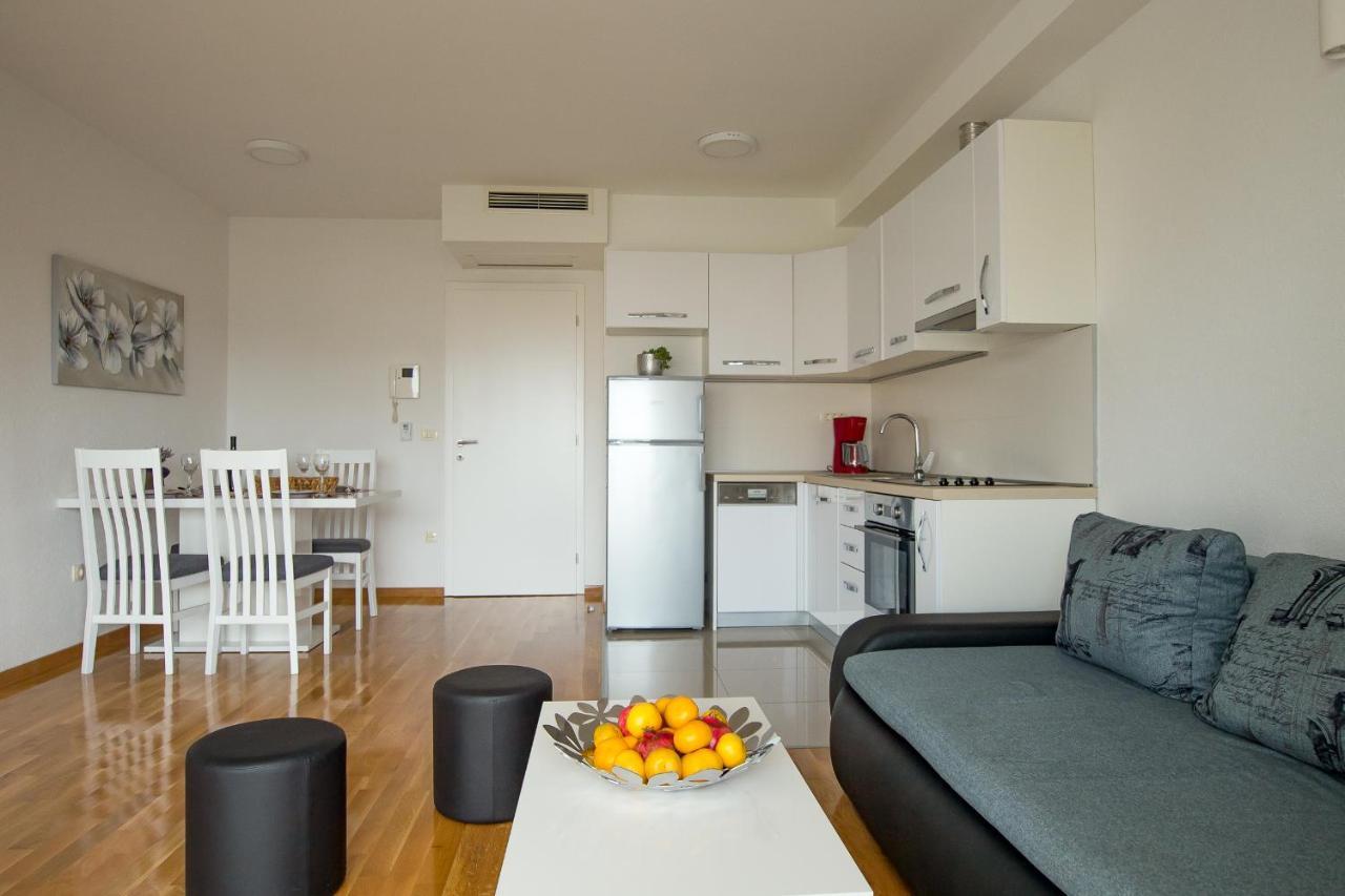 Apartments Mattea Makarska Eksteriør bilde