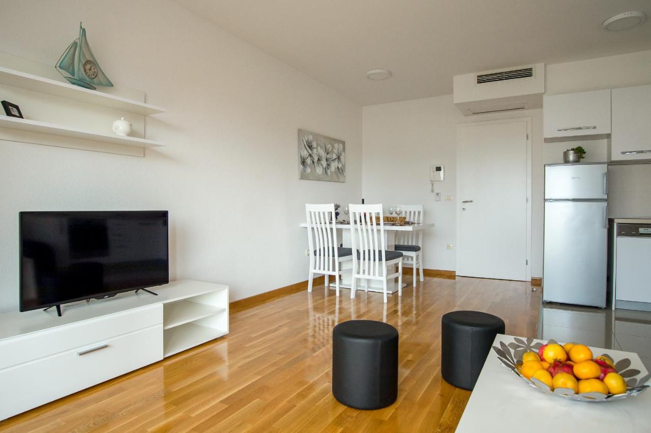 Apartments Mattea Makarska Eksteriør bilde
