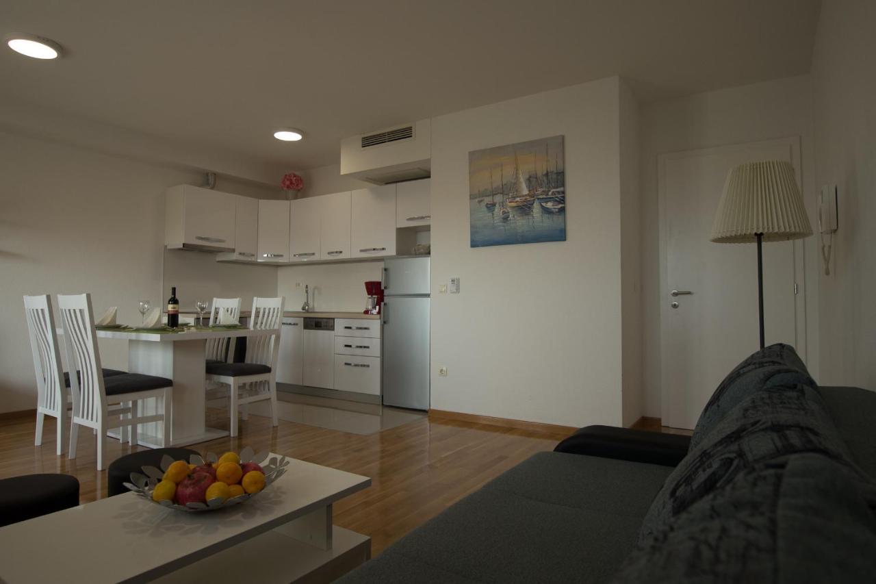 Apartments Mattea Makarska Eksteriør bilde