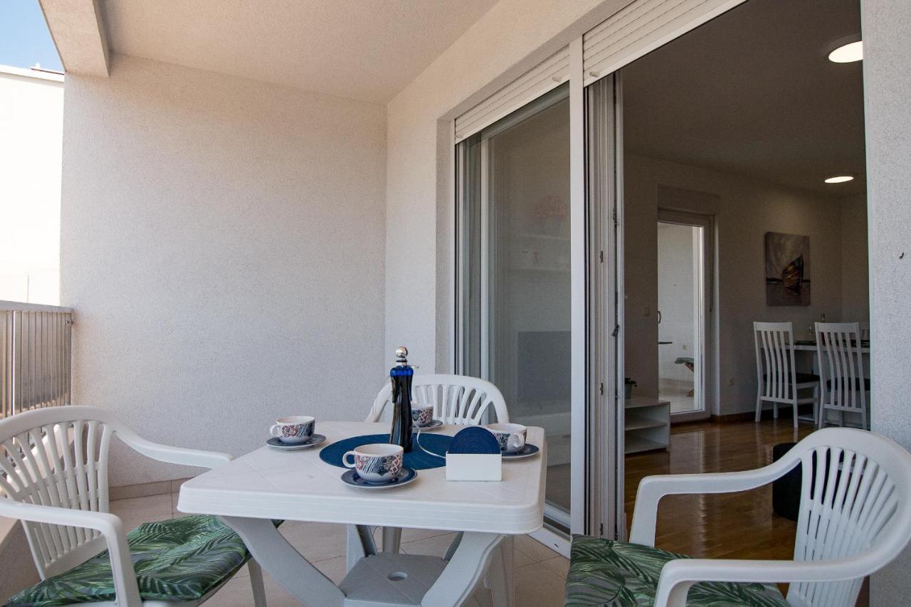 Apartments Mattea Makarska Eksteriør bilde