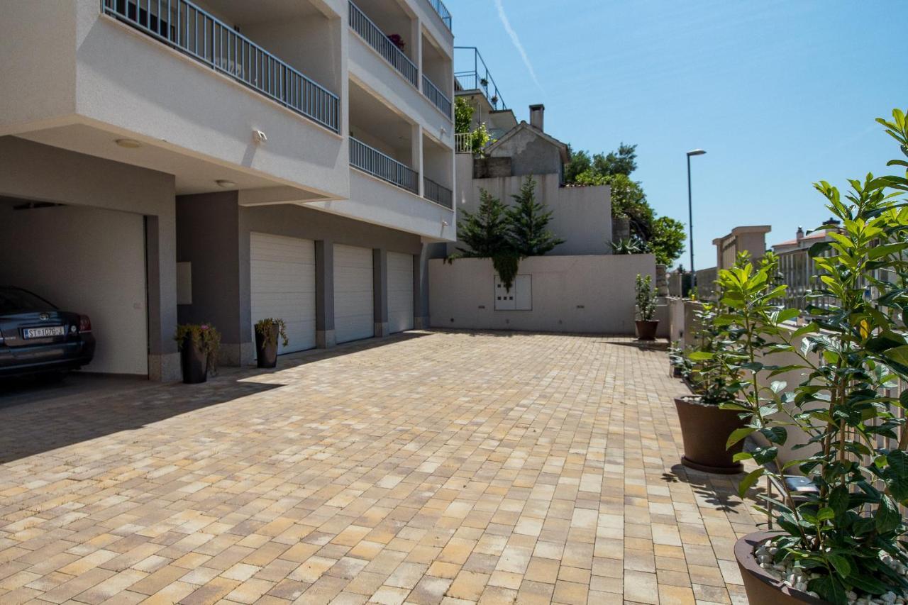 Apartments Mattea Makarska Eksteriør bilde