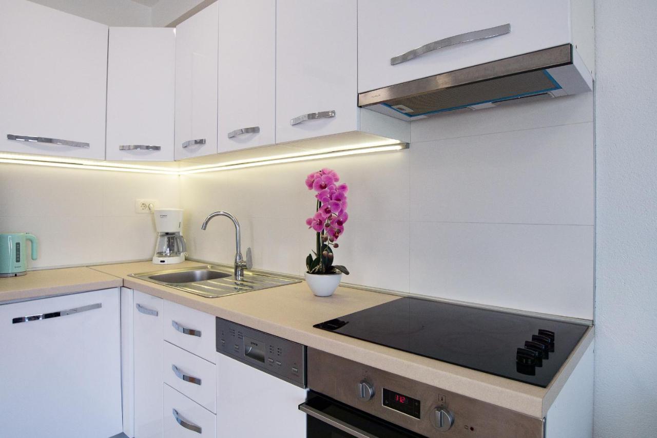 Apartments Mattea Makarska Eksteriør bilde